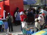 Bolivie Oruro des Boliviennes près de la gare routière 100